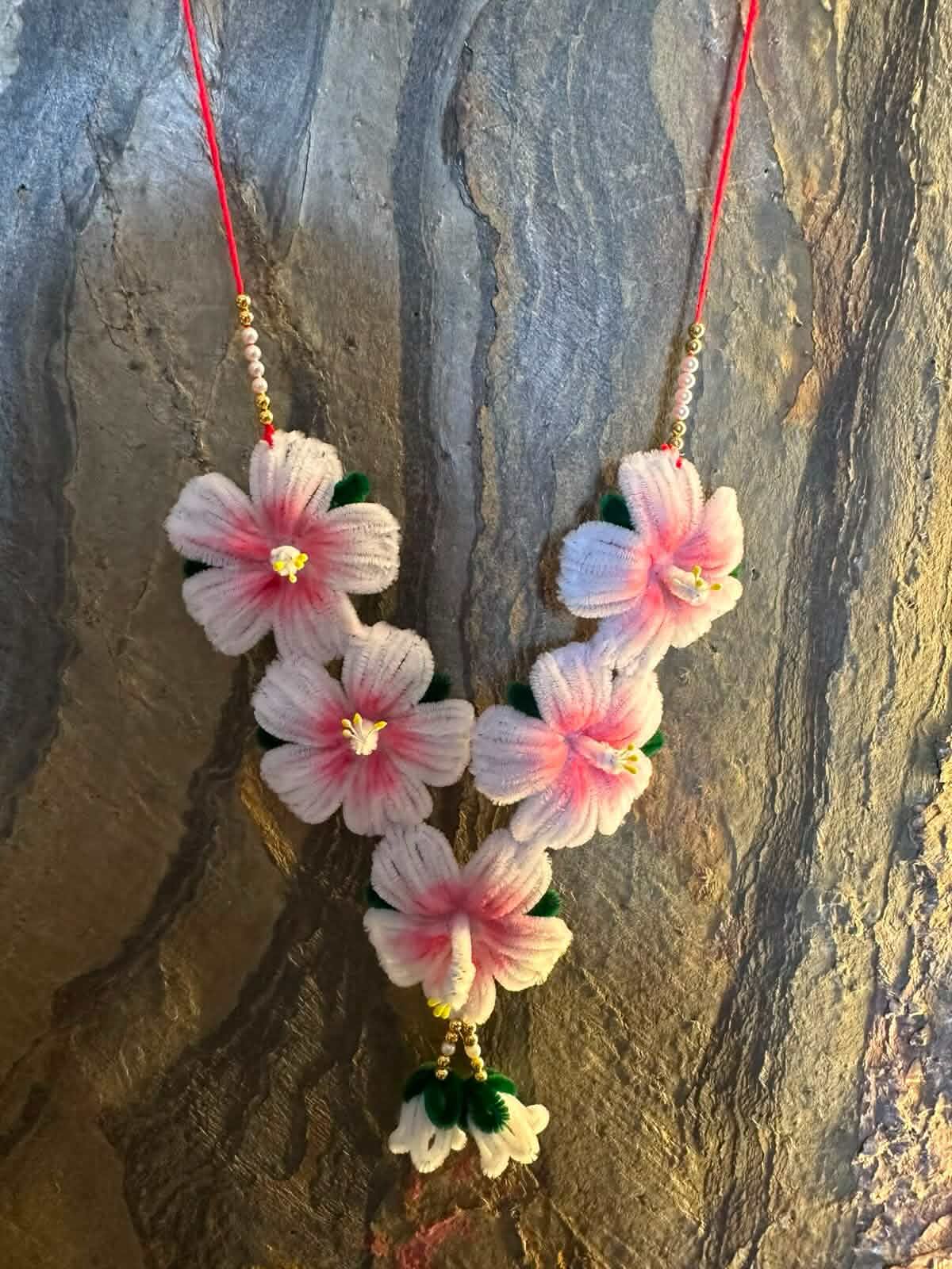 Jaswandi Hibiscus Garland - Image 3